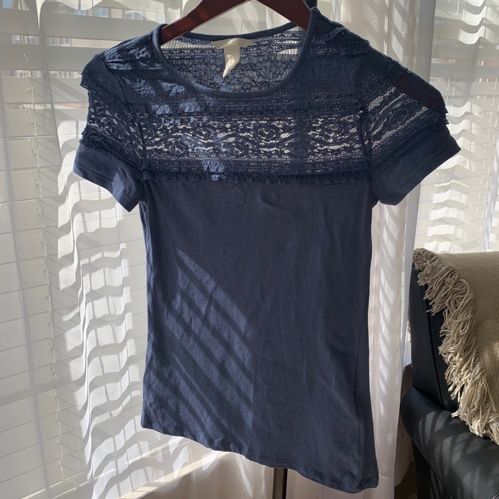 H&M light blue lace short sleeve t-shirt